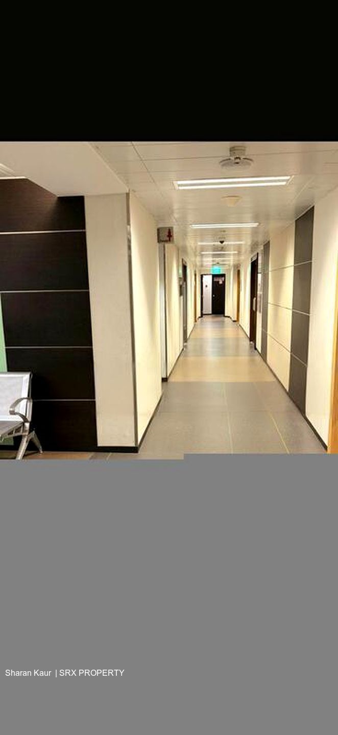Mount Elizabeth Hospital (D9), Retail #453866521